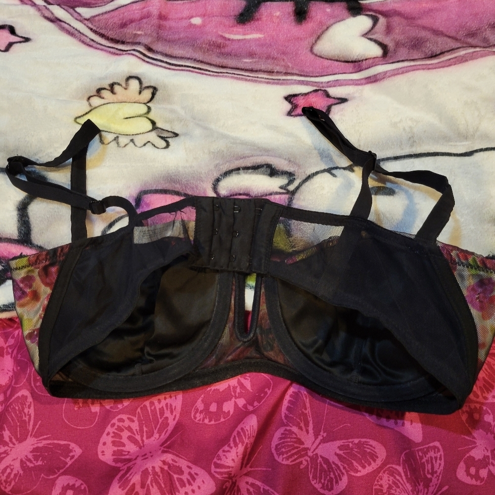 Victoria's Secret Floral Mesh Sheer Underwire Bra | 36C - Picture 5 of 7